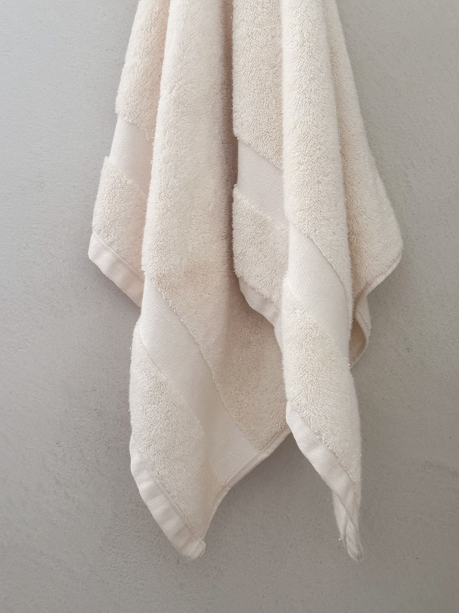 04 / The Bath Towel — 50x100 cm – Bild 2